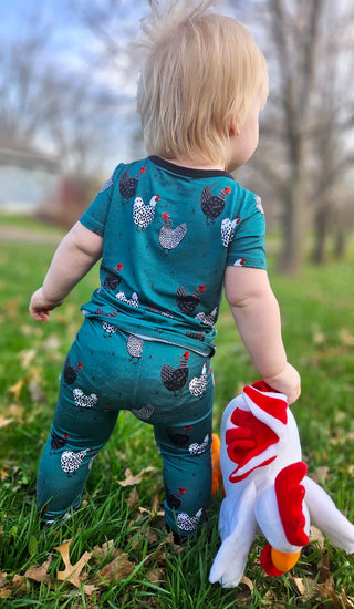 Cluckin’ Around bamboo 2 piece